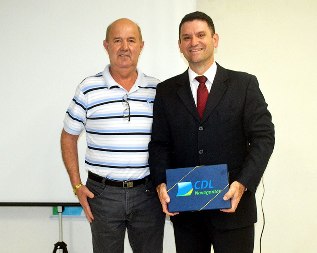 Conselheiro fiscal da Federação Celso Rechia Guarezi com Valdemir