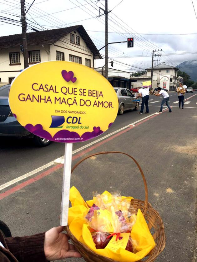 CDL Jaraguá do Sul promove Beijo Doce dos Namorados