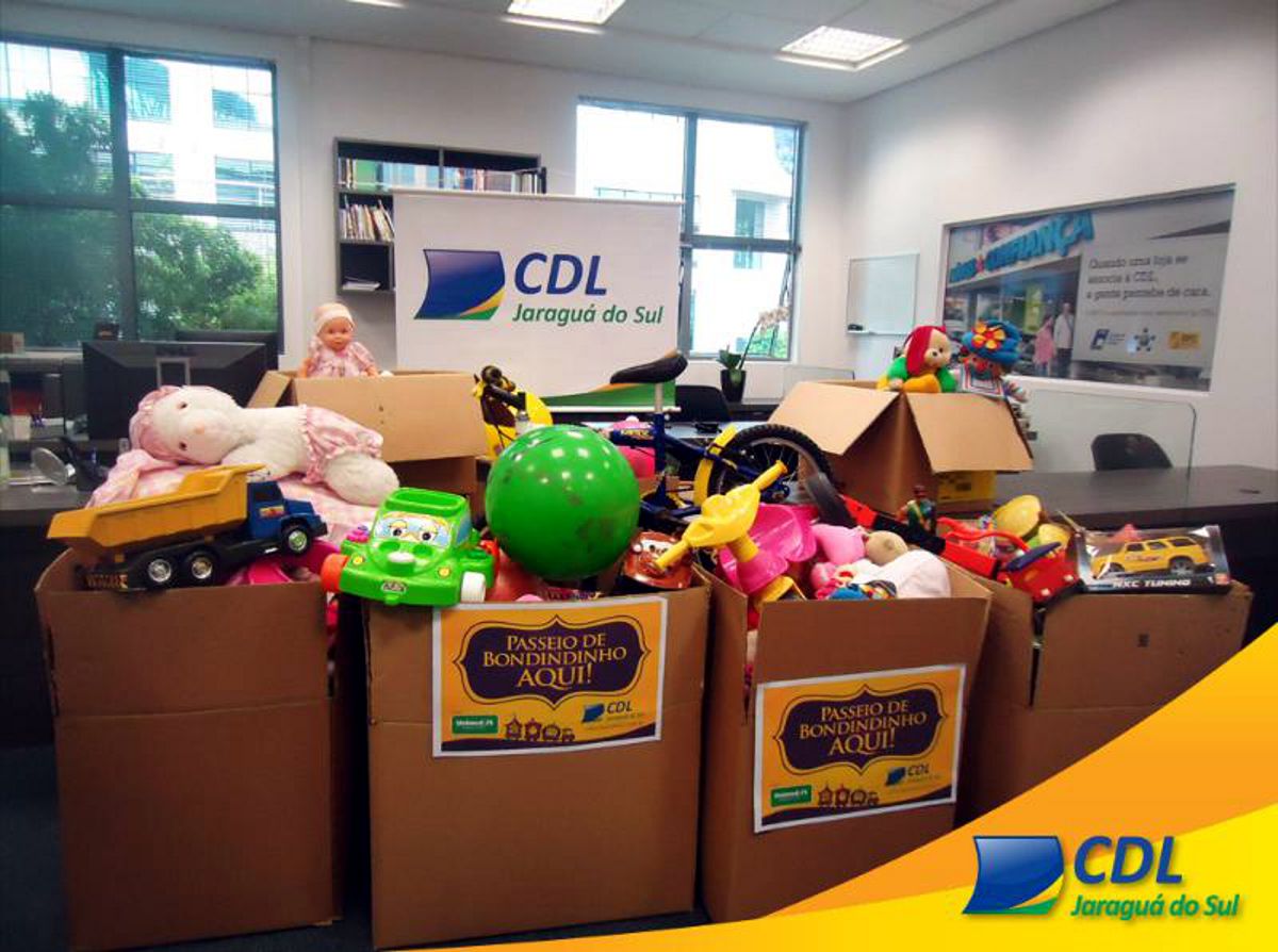 Brinquedos são entregues ao Conselho Tutelar para distribuição a crianças carentes