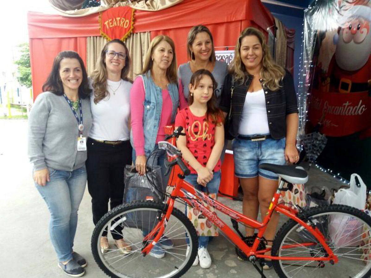 Autora de desenho vencedor também é premiada