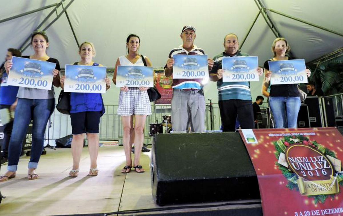 Prêmios são entregues a ganhadores de promoção